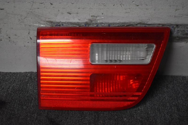 2004-2006 BMW X5 INNER TAIL LIGHT LEFT SIDE FACTORY OEM
