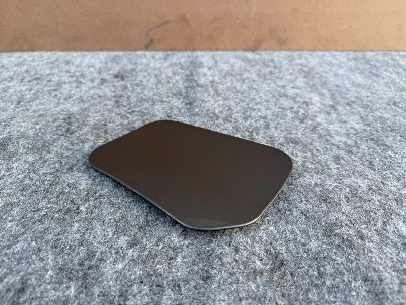 FORD BRONCO SPORT 2021-2025 OEM FUEL TANK GAS LID DOOR ASSEMBLY (BLACK)