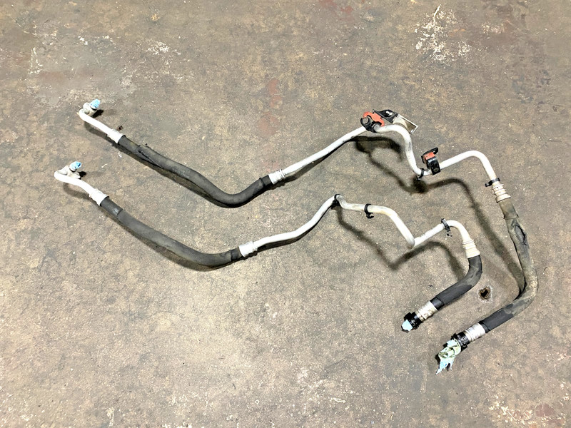 14 15 16 BMW 535i F10 ENGINE OIL COOLER PIPE LINES #A0.53