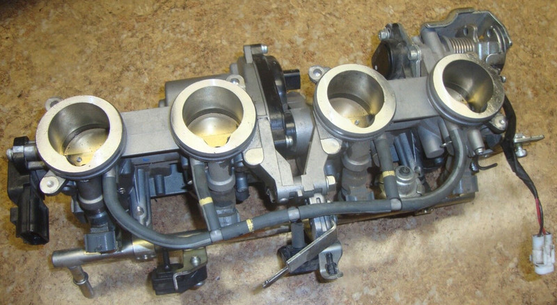 13 Yamaha FJR1300 FJR 1300 A FJR1300A Fuel Gas Injection Throttle Body Injectors