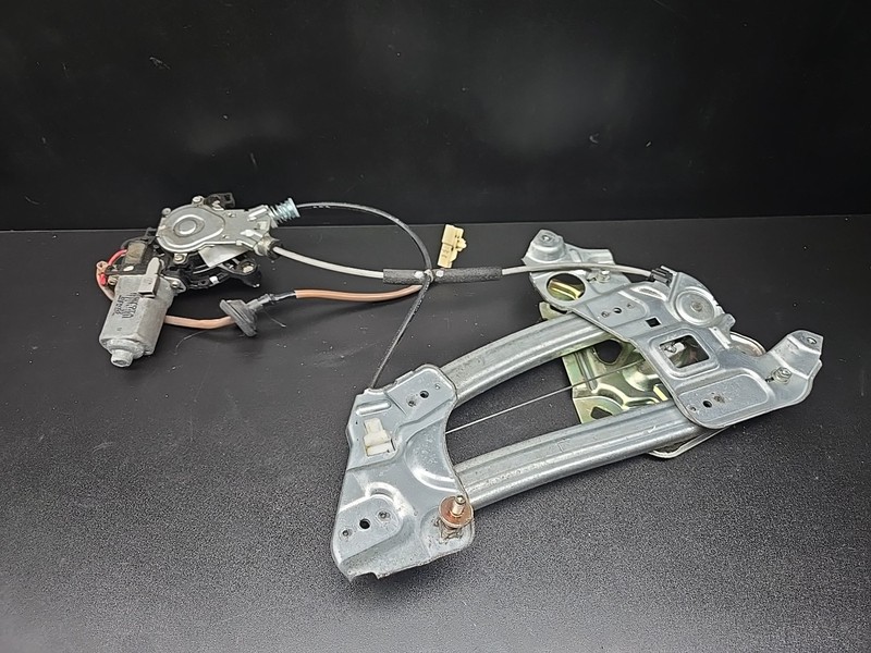 2002-2010 LEXUS SC430 LEFT DRIVER REAR QUARTER WINDOW REGULATOR AND MOTOR