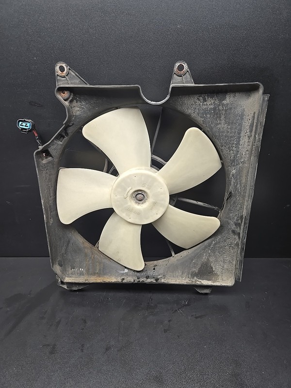 Driver Left Radiator Fan Motor Fan Assembly FWD Fits 14-17 RLX 1564999