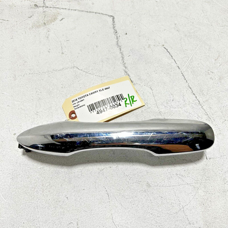 TOYOTA CAMRY REAR LEFT OF RIGHT SIDE EXTERIOR DOOR HANDLE OEM 2018-2023*8W7*