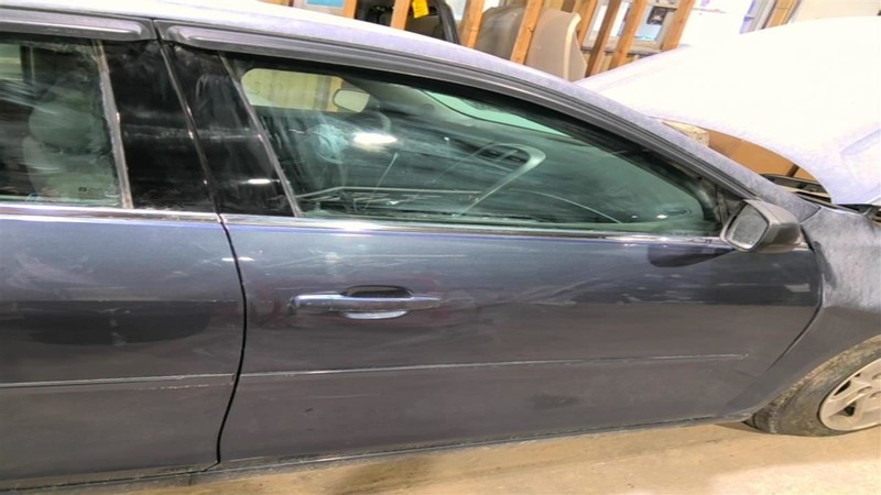 Passenger Front Door With Center Moulding Package Fits 13-14 MALIBU 3593678