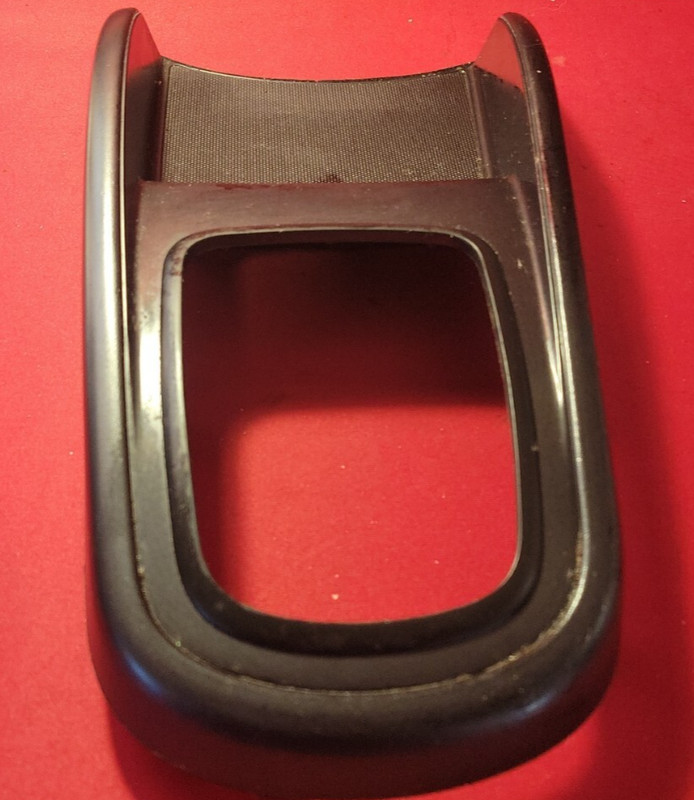 2010 2011 Kia Soul Automatic Shifter Trim Bezel Upper console Cover 846502K020
