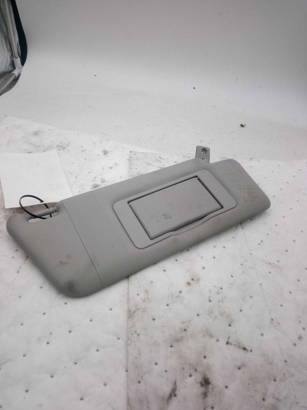 2007 Mercedes C-Class Black Sun Visor OEM Used, 66000 Miles, 4DR Sedan