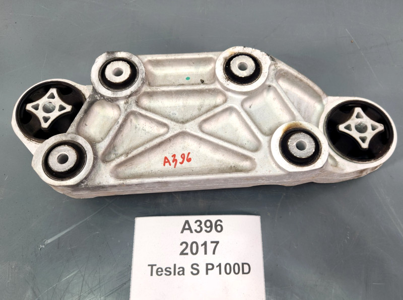 ✅ 2012-2020 OEM Tesla Model S Front Engine Drive Unit Mount Bracket Support