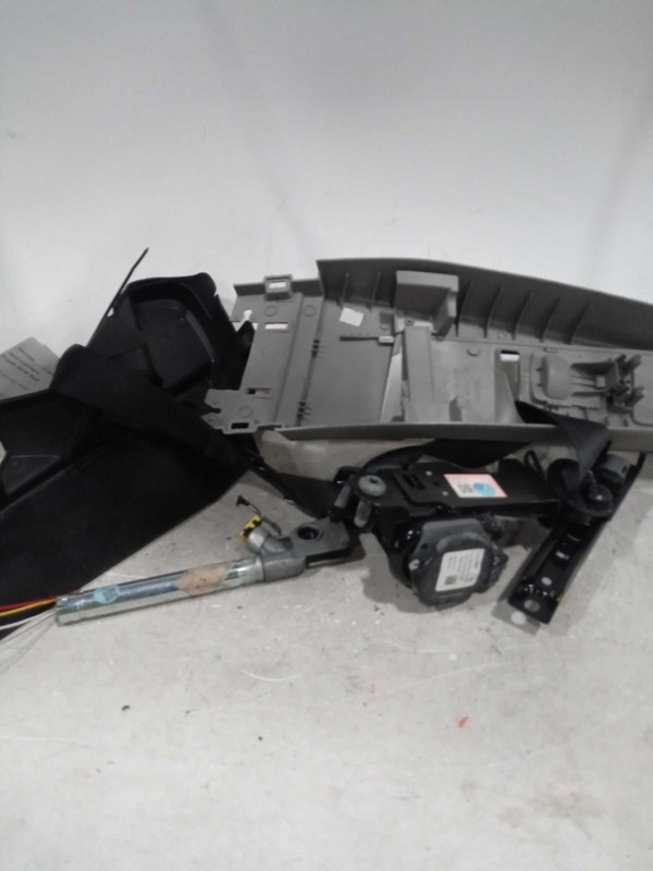 2015 Chevrolet Equinox Used Black Seat Belt OEM 19209429 78K Miles