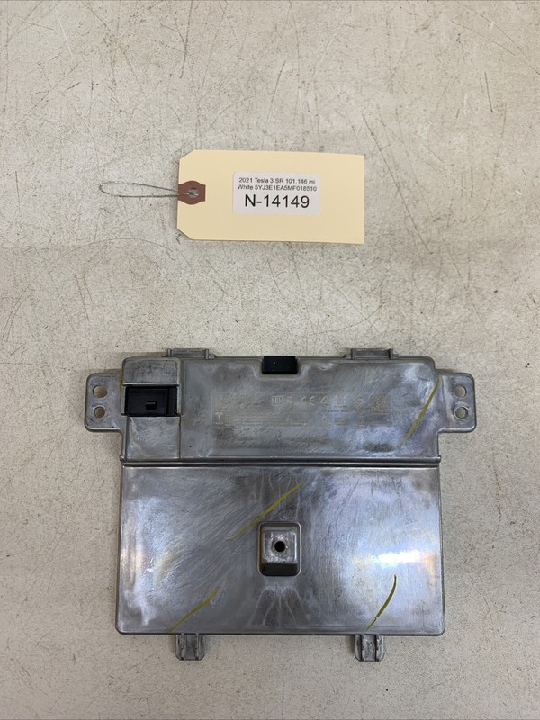 ⚡️2017-2022 TESLA MODEL 3 CENTER CONSOLE INDUCTIVE CHARGER MODULE 14149 B114