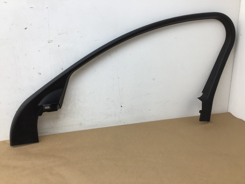 Jaguar XF 35T 2017 Front Right Passenger Door Window Trim Frame Molding 16-19|:O