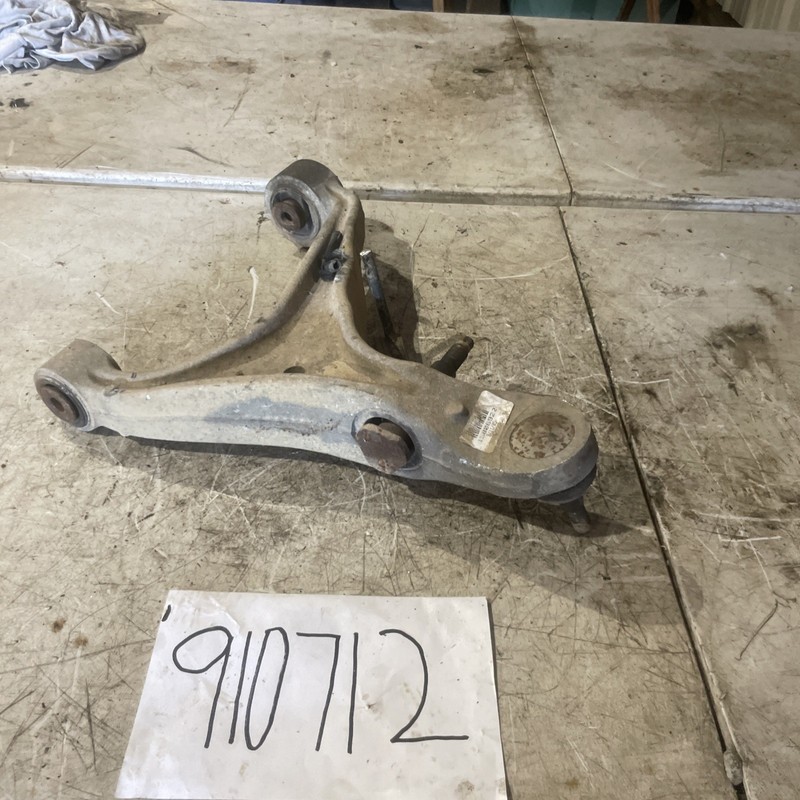 2004-2009 CADILLAC SRXFRONT RIGHT RHLower Suspension Arm , 15806922