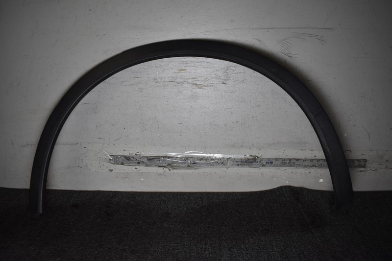 2011-2014 PORSCHE CAYENNE LEFT REAR FENDER FLARE TRIM ARCH MOLDING OEM 7P5853827