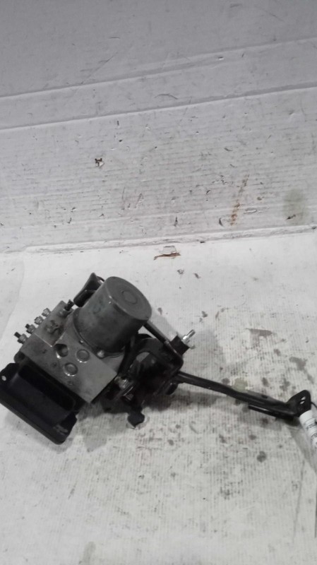 2017 Subaru Forester ABS Pump & Motor Assembly OEM 27596SG250 76K Miles