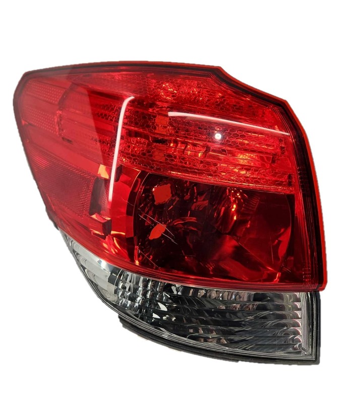 2010-2014 Suburu Outback Driver LH Quarter Panel Mounted Tail Light Scratches