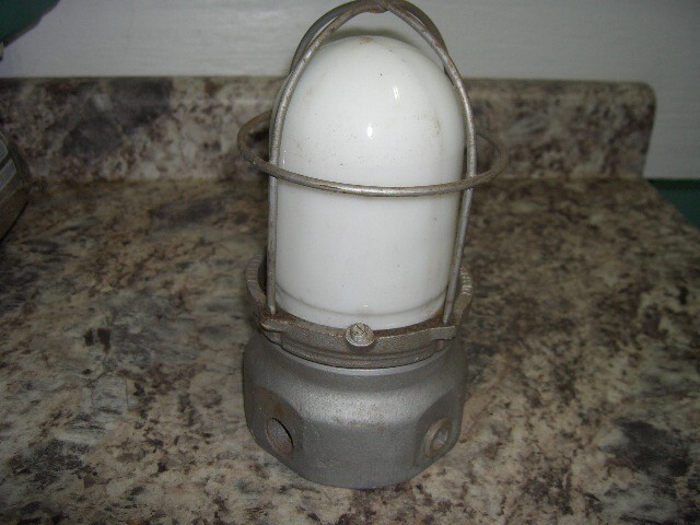 Vintage BENJAMIN Explosion Proof Industrial Light Glass Lens Metal Cage USA
