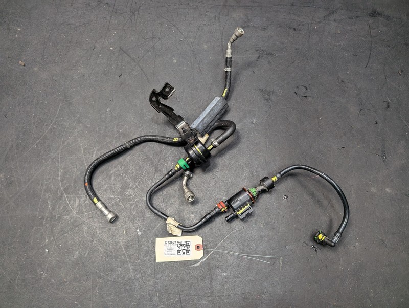 Fuel Hoses w/ Purge Valve Set 2021 Chevrolet Malibu 84285321 2019 2020 - 2024