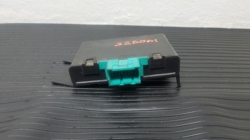 98-99 Chevrolet 1500 Pickup Theft Locking Module OEM 16264975