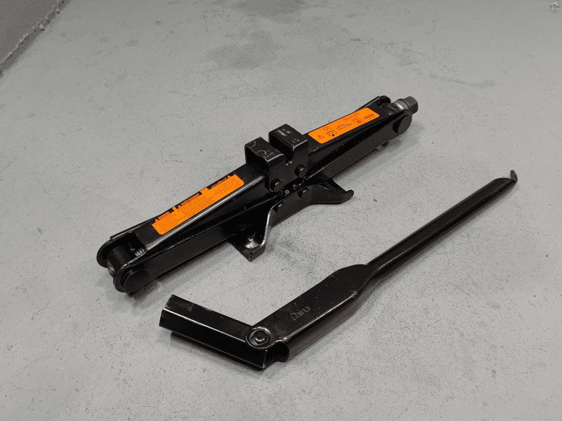 2007 - 2025 NISSAN ALTIMA EMERGENCY SPARE WHEEL FLOOR LIFT JACK OEM