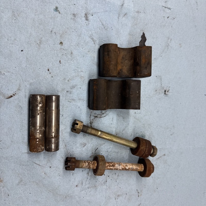 1996 - 1997 Arctic Cat ZRT, powder Extreme 600 Ski Bolts , Bushings , Bumpers