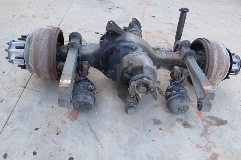 2019-2023 VOLVO VNL 860 REAR FIRST DRIVE AXLE MERITOR RATIO 2.47 ASSY OEM