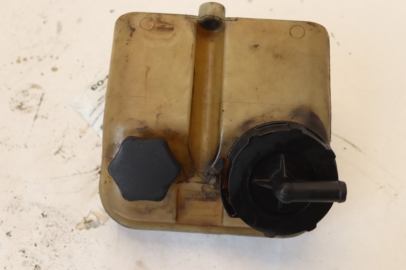 2008-2017 FREIGHTLINER CASCADIA 125 DD15 POWER STEERING RESERVOIR A1414796003OEM