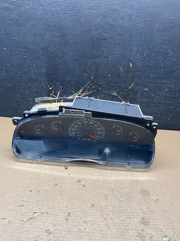 1997 to 2003 Ford E350 VAN Gauge Speedometer Cluster s6573 DG