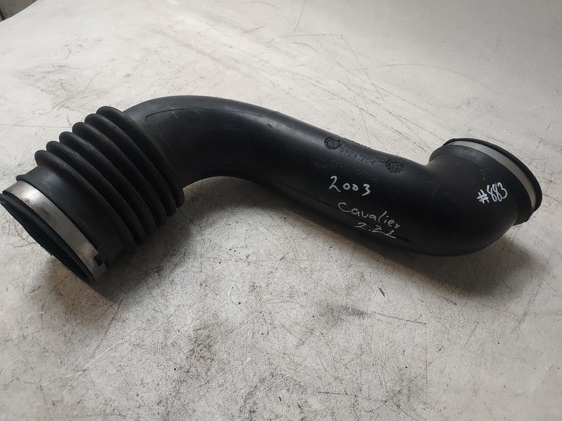 2002-2005 Chevrolet Cavalier 2.2L Air Cleaner Intake Tube 22712134 OEM pipe