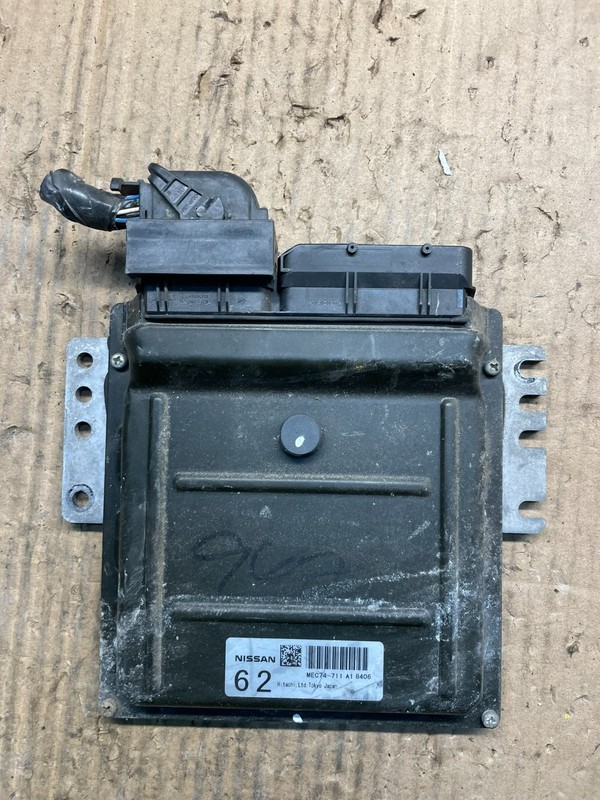 2010 Nissan Armada QX56 5.6L Engine Control Unit ECU MEC74-711 A1 S4888 DG