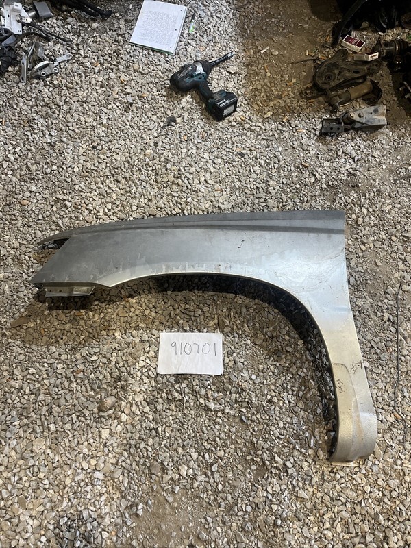2002 - 2007 TOYOTA HIGHLANDER HYBRID LEFT DRIVER SIDE FENDER