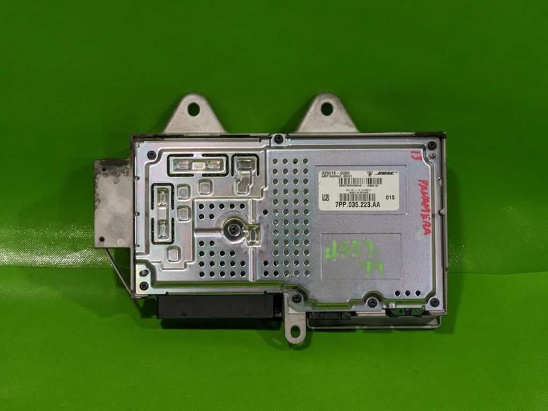 13 PANAMERA BOSE AMP OEM 4557-79