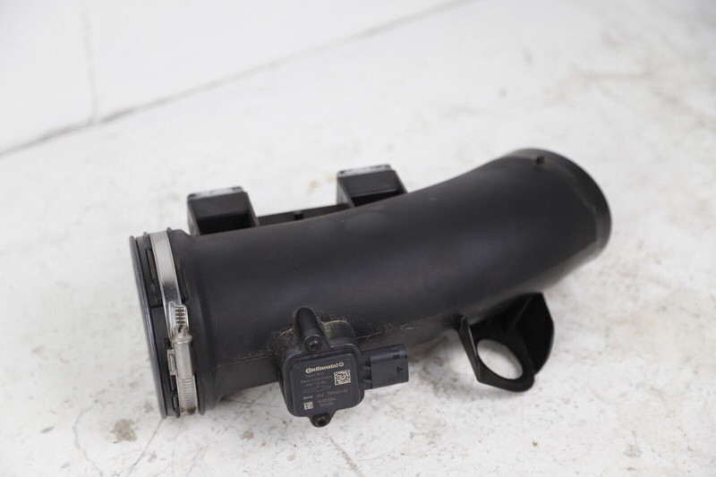 BMW F10 F11 F12 F13 F25 F26 AIR INTAKE PIPE WITH FLOW SENSOR 1054695 7593624