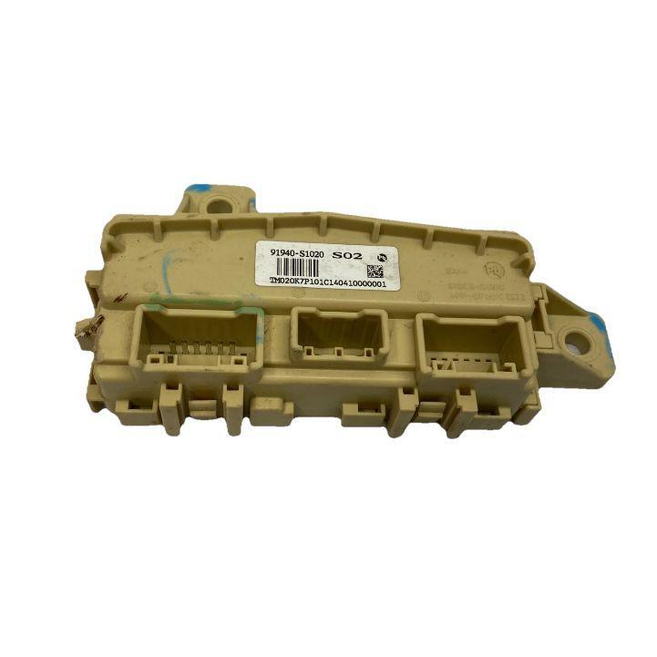 Hyundai Santa Fe junction box 2019 fuse relay block box assembly OEM 91940S1020