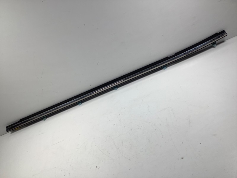 98-02 Honda Accord 4DR Left Rear Door Belt Molding Assy. 72950-S84-A01 OEM