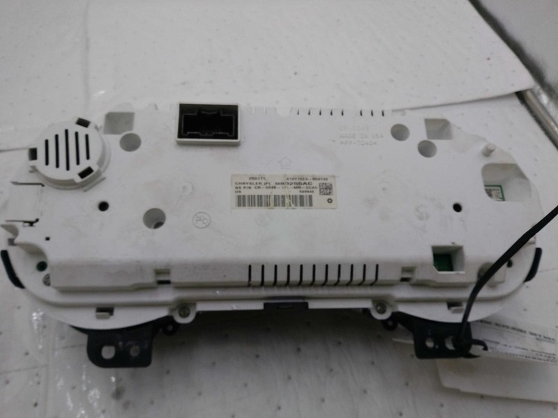 Used Speedometer Gauge fits: 2018 Chrysler Pacifica gasoline MPH 7.0`` screen Gr