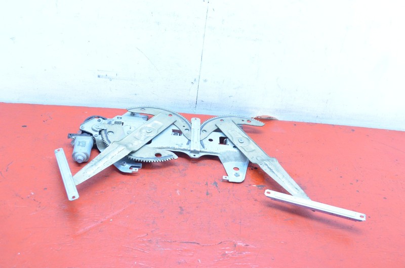 96-02 TOYOTA 4RUNNER REAR GLASS TAILGATE WINDOW REGULATOR W MOTOR OEM