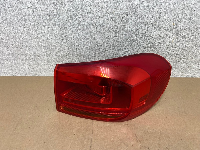 2012-2017 Volkswagen Tiguan Right Passenger RH Side Tail Light Oem AE6724 LK