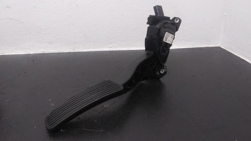 10-20 Dodge Caravan A/T Brake Pedal OEM 4721922AG
