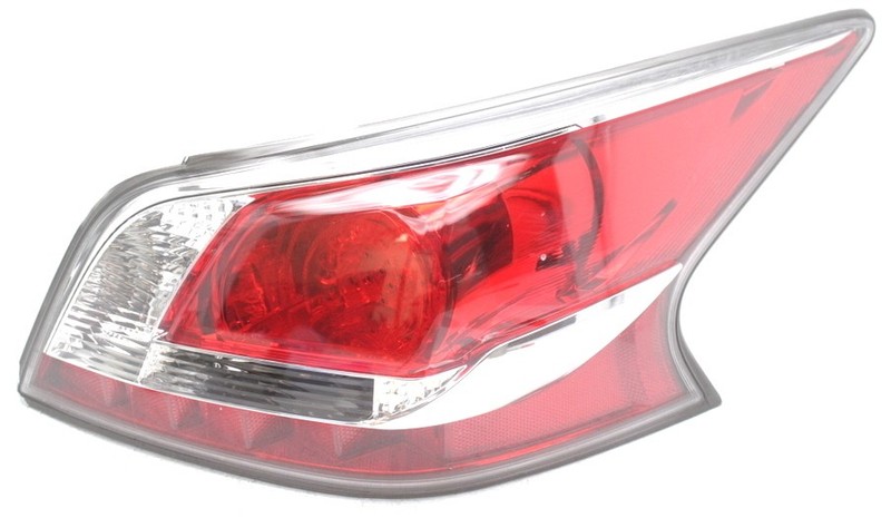 OEM Altima Outer Right Passenger Side LED Tail Lamp 26550-9HM2A Lens Chipped