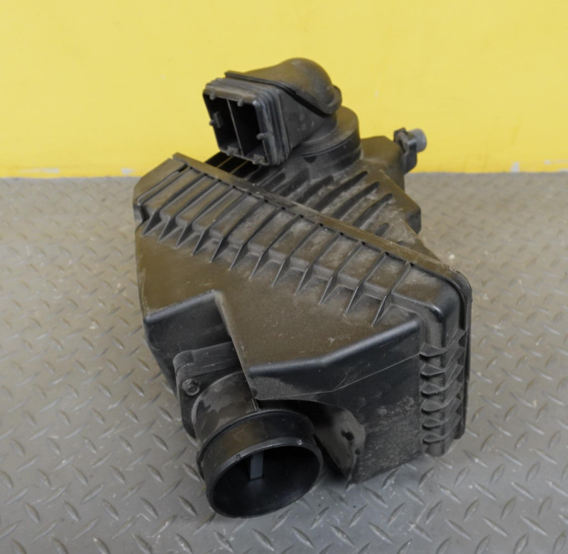 2022-2024 HYUNDAI TUCSON AIR CLEANER FILTER HOUSING BOX CASE OEM 28110L0200