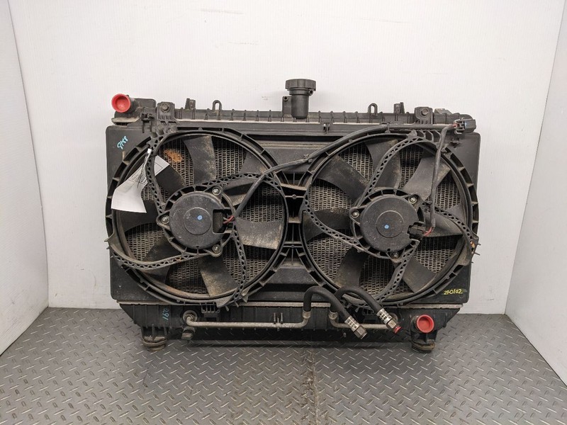 2010-2011 Camaro SS Radiator Condenser and Cooling Fans Automatic 1124647