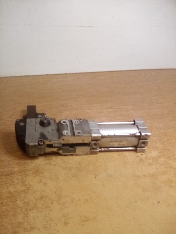 SMC CKZT40TN-105T Cylinder