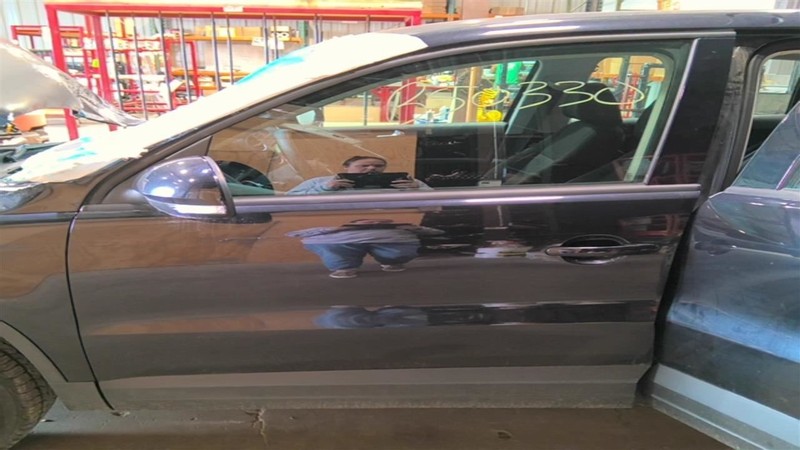 Driver Left Front Door Electric Fits 09-17 TIGUAN 3560304