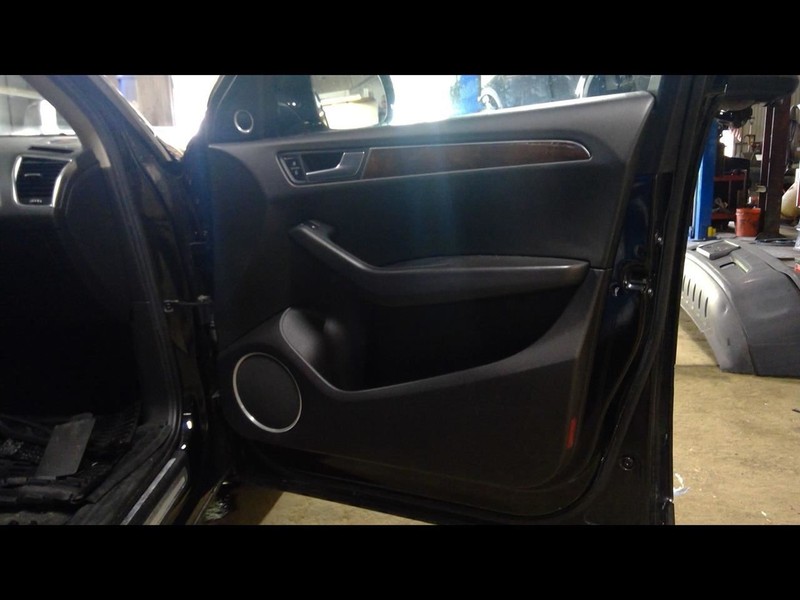 Q5 AUDI 2012 Passenger Right Front Door Trim Panel 1665967