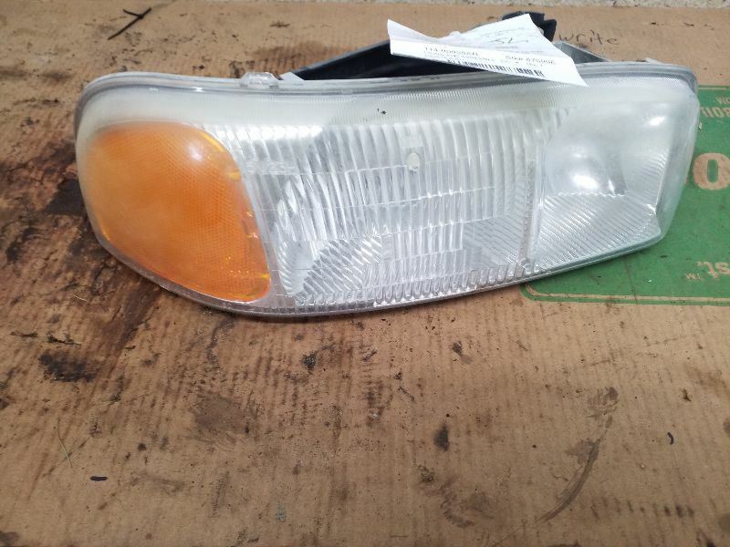 Passenger Right Headlight Fits 99-06 SIERRA 1500 PICKUP 202768