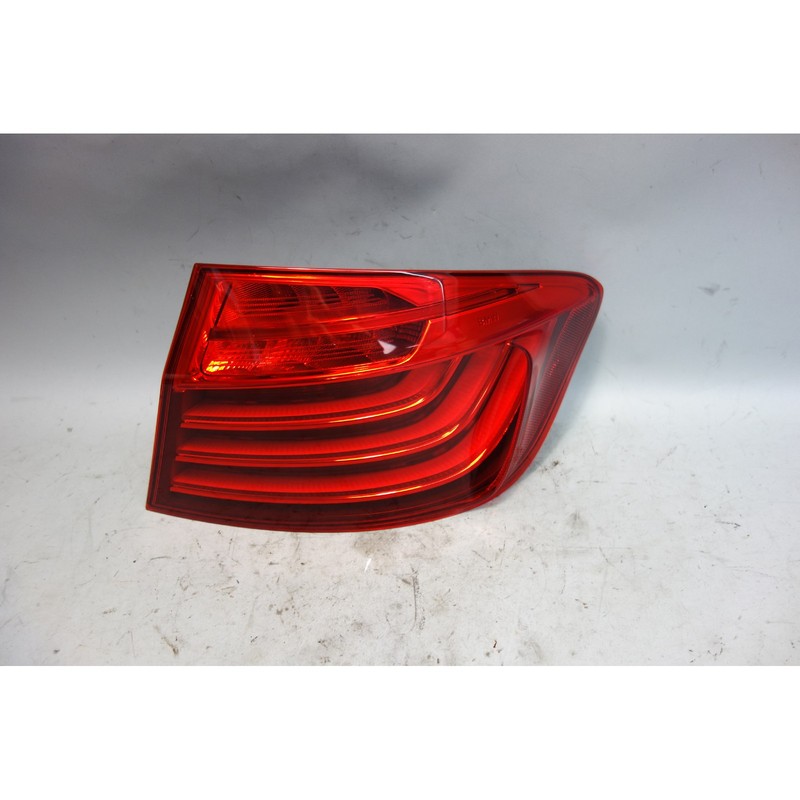 2014-2016 BMW F10 5-Series Sedan Right Passenger Outer Tail Light Lamp LED OEM