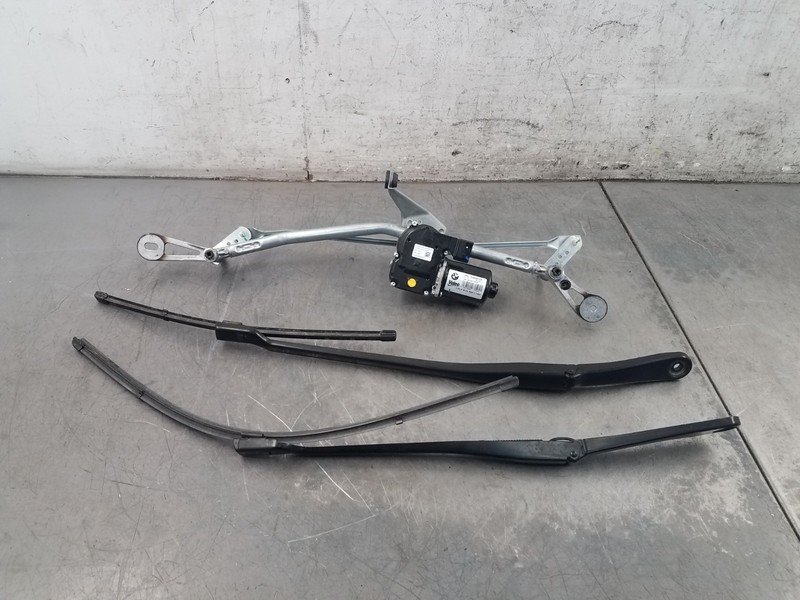 2019 BMW M5 F90 Windshield Wiper Motor / Linkage / Arms #7903 S1