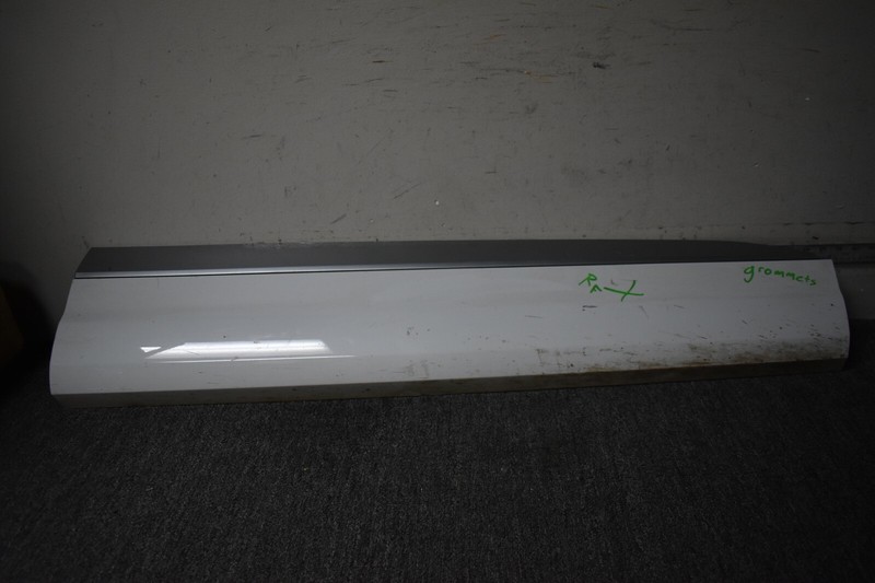 2019-2020 Audi Lower Molding 4M8-853-960-F-GRU