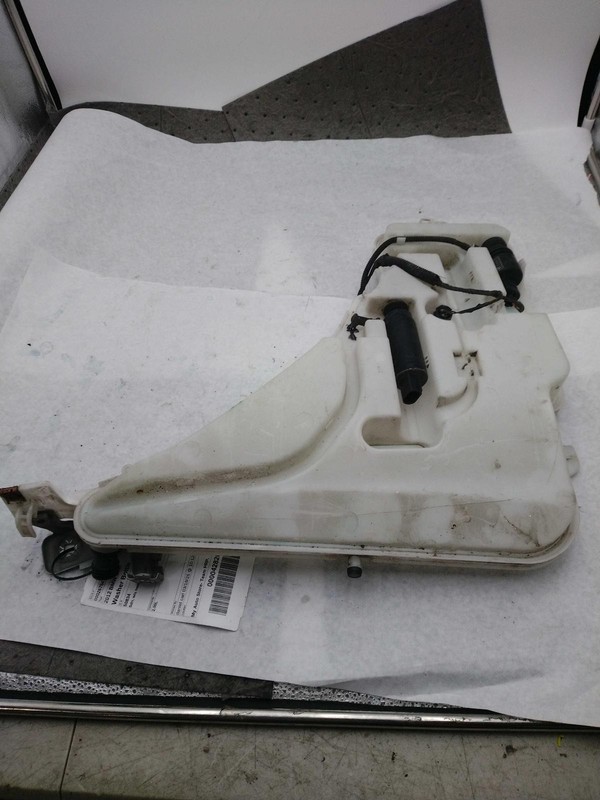 2012 BMW 328I Washer Fluid Reservoir OEM White 2.0L 103K Miles NJ25-26754