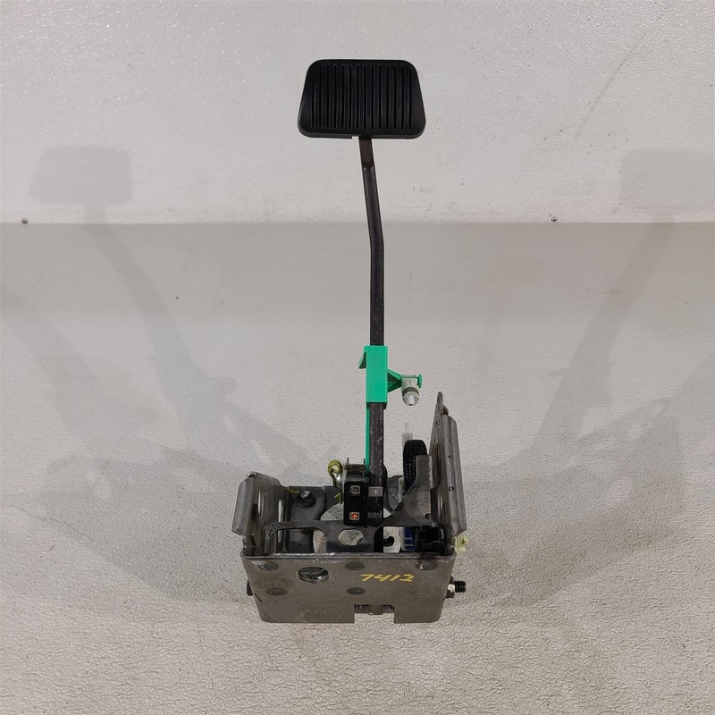 99-04 Mustang Auto Trans Brake Pedal Assembly Aa7412
