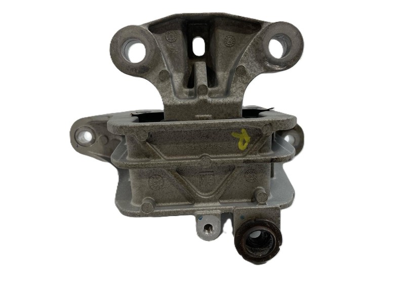 2020 GMC Terrain SLE 1.5L RH Passenger Engine Frame Mount 84322223 OEM